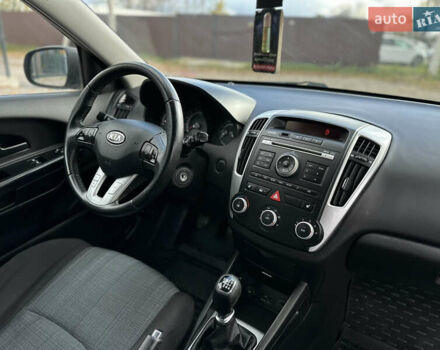 Кіа Сід 2011 у Вінниці на Automoto.ua Сірий Кіа Сід, об'ємом двигуна 1.6 л та пробігом 237 тис. км за 6800 $, фото 42 на Automoto.ua