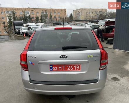 Серый Киа Сид, объемом двигателя 1.59 л и пробегом 207 тыс. км за 6700 $, фото 14 на Automoto.ua