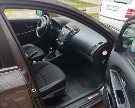 Серый Киа Сид, объемом двигателя 1.58 л и пробегом 142 тыс. км за 6800 $, фото 1 на Automoto.ua