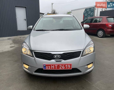 Серый Киа Сид, объемом двигателя 1.59 л и пробегом 207 тыс. км за 6700 $, фото 4 на Automoto.ua