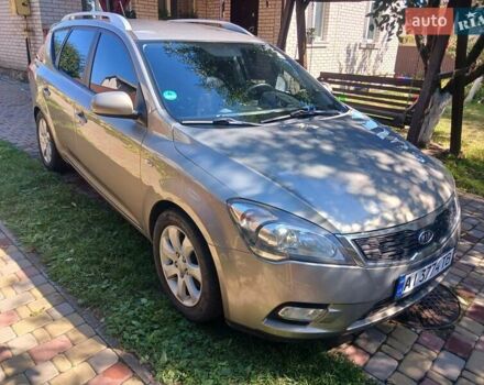Серый Киа Сид, объемом двигателя 1.6 л и пробегом 215 тыс. км за 7200 $, фото 9 на Automoto.ua