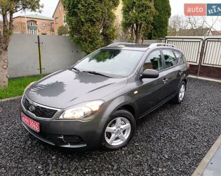 Серый Киа Сид, объемом двигателя 1.4 л и пробегом 187 тыс. км за 6500 $, фото 7 на Automoto.ua