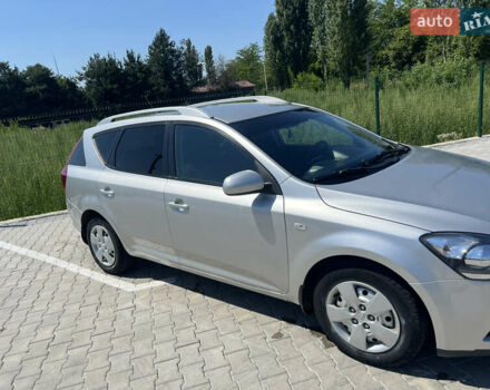 Сірий Кіа Сід, об'ємом двигуна 1.6 л та пробігом 264 тис. км за 6800 $, фото 2 на Automoto.ua