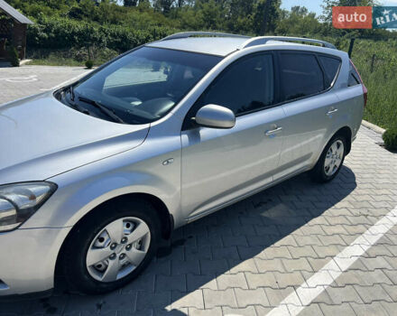 Сірий Кіа Сід, об'ємом двигуна 1.6 л та пробігом 264 тис. км за 6800 $, фото 1 на Automoto.ua