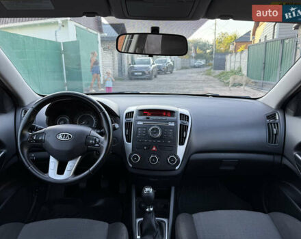 Серый Киа Сид, объемом двигателя 1.6 л и пробегом 190 тыс. км за 5900 $, фото 30 на Automoto.ua