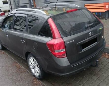 Серый Киа Сид, объемом двигателя 1.58 л и пробегом 260 тыс. км за 5800 $, фото 5 на Automoto.ua