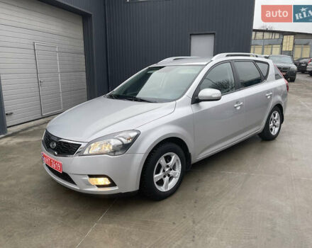 Серый Киа Сид, объемом двигателя 1.59 л и пробегом 207 тыс. км за 6700 $, фото 7 на Automoto.ua