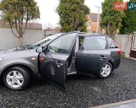 Серый Киа Сид, объемом двигателя 1.4 л и пробегом 187 тыс. км за 6500 $, фото 1 на Automoto.ua