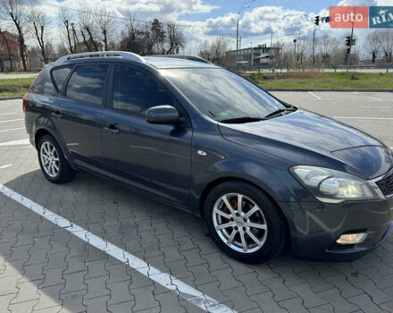 Сірий Кіа Сід, об'ємом двигуна 1.6 л та пробігом 291 тис. км за 7200 $, фото 1 на Automoto.ua