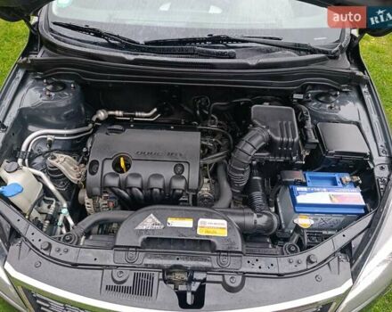 Серый Киа Сид, объемом двигателя 1.4 л и пробегом 187 тыс. км за 6200 $, фото 5 на Automoto.ua
