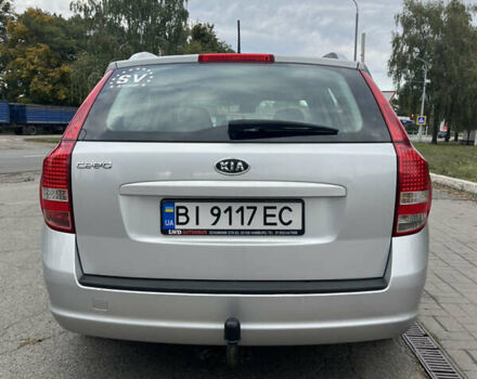 Серый Киа Сид, объемом двигателя 1.4 л и пробегом 220 тыс. км за 7000 $, фото 4 на Automoto.ua