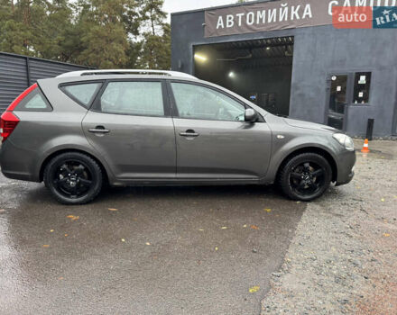 Серый Киа Сид, объемом двигателя 1.6 л и пробегом 272 тыс. км за 5700 $, фото 6 на Automoto.ua