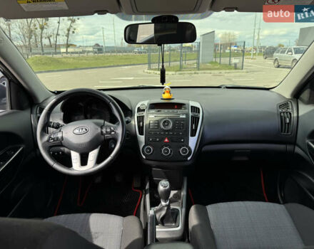 Сірий Кіа Сід, об'ємом двигуна 1.6 л та пробігом 291 тис. км за 7200 $, фото 7 на Automoto.ua