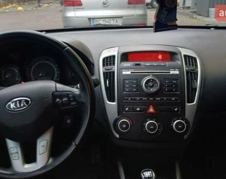 Серый Киа Сид, объемом двигателя 1.58 л и пробегом 260 тыс. км за 5800 $, фото 9 на Automoto.ua