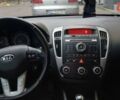 Серый Киа Сид, объемом двигателя 1.58 л и пробегом 260 тыс. км за 5800 $, фото 9 на Automoto.ua