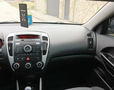 Сірий Кіа Сід, об'ємом двигуна 1.6 л та пробігом 258 тис. км за 6298 $, фото 16 на Automoto.ua