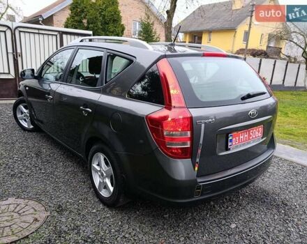 Серый Киа Сид, объемом двигателя 1.4 л и пробегом 187 тыс. км за 5999 $, фото 13 на Automoto.ua