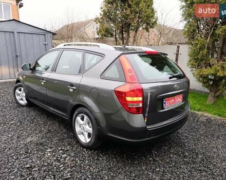 Серый Киа Сид, объемом двигателя 1.4 л и пробегом 187 тыс. км за 6500 $, фото 32 на Automoto.ua