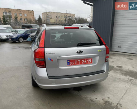 Серый Киа Сид, объемом двигателя 1.59 л и пробегом 207 тыс. км за 6700 $, фото 13 на Automoto.ua