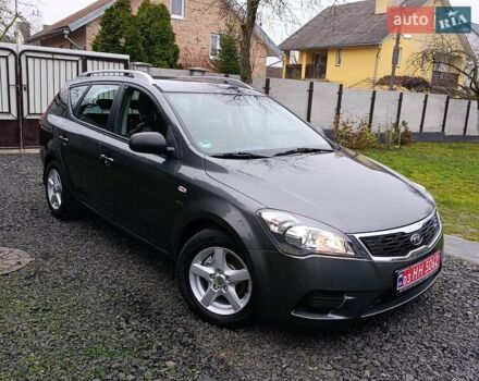 Серый Киа Сид, объемом двигателя 1.4 л и пробегом 187 тыс. км за 5999 $, фото 2 на Automoto.ua