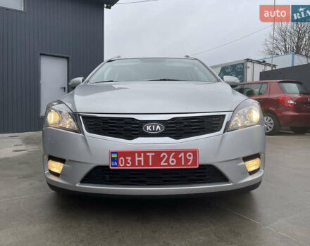 Серый Киа Сид, объемом двигателя 1.59 л и пробегом 207 тыс. км за 6700 $, фото 5 на Automoto.ua