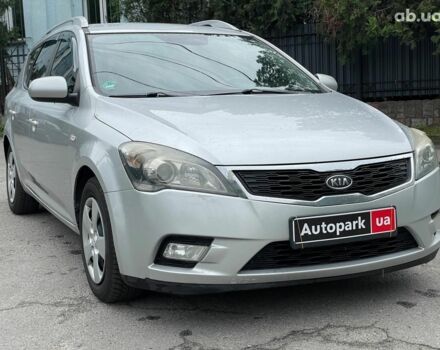 Серый Киа Сид, объемом двигателя 1.4 л и пробегом 298 тыс. км за 7290 $, фото 3 на Automoto.ua