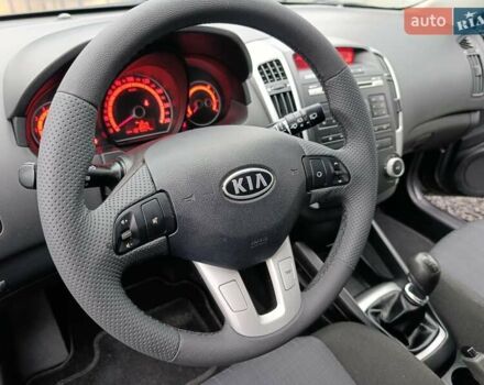 Серый Киа Сид, объемом двигателя 1.4 л и пробегом 187 тыс. км за 6500 $, фото 10 на Automoto.ua
