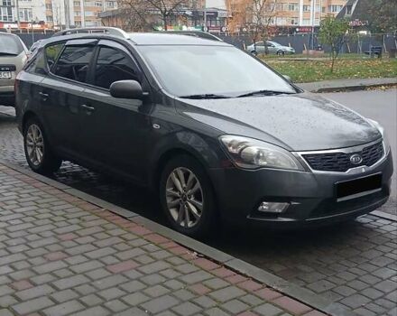 Серый Киа Сид, объемом двигателя 1.58 л и пробегом 260 тыс. км за 5800 $, фото 7 на Automoto.ua