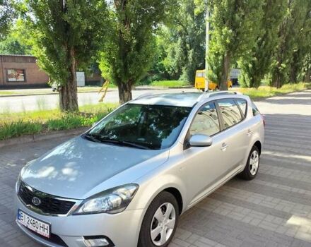 Серый Киа Сид, объемом двигателя 1.59 л и пробегом 225 тыс. км за 7100 $, фото 15 на Automoto.ua
