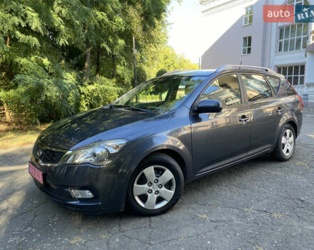 Серый Киа Сид, объемом двигателя 1.4 л и пробегом 181 тыс. км за 6500 $, фото 13 на Automoto.ua