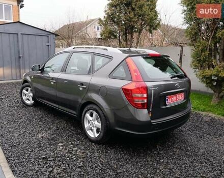 Серый Киа Сид, объемом двигателя 1.4 л и пробегом 187 тыс. км за 6500 $, фото 39 на Automoto.ua