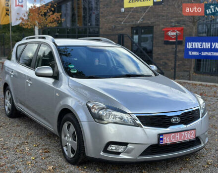Кіа Сід 2011 у Вінниці на Automoto.ua Сірий Кіа Сід, об'ємом двигуна 1.6 л та пробігом 237 тис. км за 6800 $, фото 2 на Automoto.ua