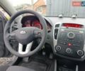 Серый Киа Сид, объемом двигателя 1.4 л и пробегом 187 тыс. км за 6200 $, фото 6 на Automoto.ua