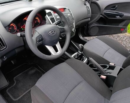Сірий Кіа Сід, об'ємом двигуна 1.4 л та пробігом 187 тис. км за 6300 $, фото 5 на Automoto.ua