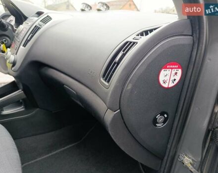 Серый Киа Сид, объемом двигателя 1.4 л и пробегом 187 тыс. км за 6200 $, фото 8 на Automoto.ua