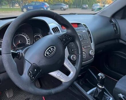 Сірий Кіа Сід, об'ємом двигуна 1.4 л та пробігом 298 тис. км за 6000 $, фото 8 на Automoto.ua