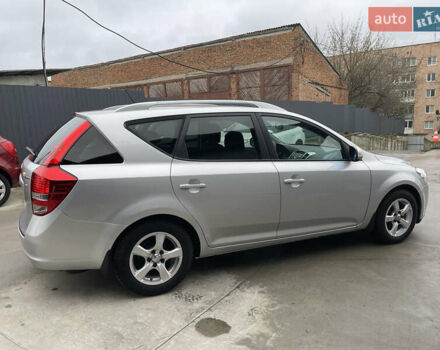 Серый Киа Сид, объемом двигателя 1.59 л и пробегом 207 тыс. км за 6700 $, фото 17 на Automoto.ua