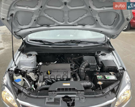 Серый Киа Сид, объемом двигателя 1.59 л и пробегом 207 тыс. км за 6700 $, фото 38 на Automoto.ua