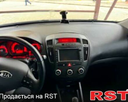 Сірий Кіа Сід, об'ємом двигуна 1.4 л та пробігом 200 тис. км за 7500 $, фото 6 на Automoto.ua