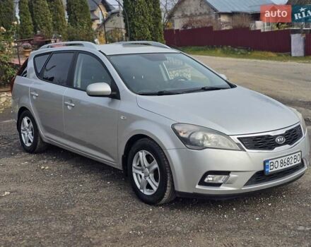 Серый Киа Сид, объемом двигателя 1.6 л и пробегом 190 тыс. км за 7200 $, фото 4 на Automoto.ua