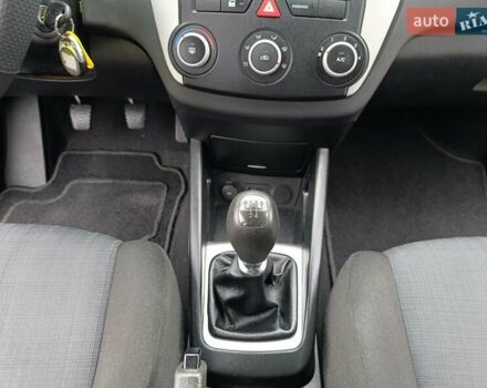 Серый Киа Сид, объемом двигателя 1.4 л и пробегом 187 тыс. км за 6500 $, фото 37 на Automoto.ua