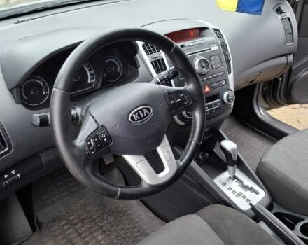 Серый Киа Сид, объемом двигателя 1.6 л и пробегом 245 тыс. км за 5200 $, фото 8 на Automoto.ua