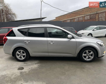 Серый Киа Сид, объемом двигателя 1.59 л и пробегом 207 тыс. км за 6700 $, фото 18 на Automoto.ua
