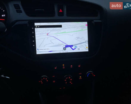 Серый Киа Сид, объемом двигателя 1.58 л и пробегом 230 тыс. км за 8700 $, фото 20 на Automoto.ua