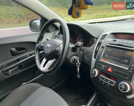 Сірий Кіа Сід, об'ємом двигуна 1.58 л та пробігом 270 тис. км за 7000 $, фото 31 на Automoto.ua
