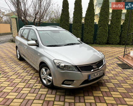 Серый Киа Сид, объемом двигателя 1.6 л и пробегом 207 тыс. км за 7450 $, фото 2 на Automoto.ua