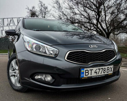 Серый Киа Сид, объемом двигателя 1.59 л и пробегом 160 тыс. км за 10999 $, фото 3 на Automoto.ua