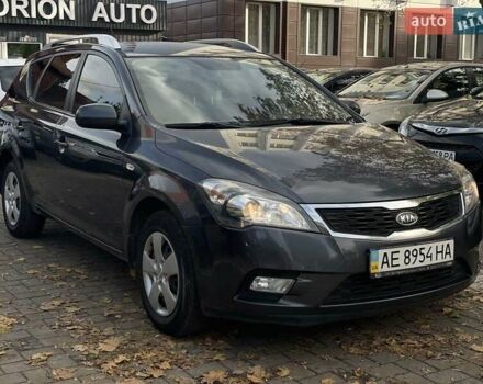 Кіа Сід 2012 у Дніпро (Дніпропетровську) на Automoto.ua Сірий Кіа Сід, об'ємом двигуна 1.6 л та пробігом 240 тис. км за 7600 $, фото 6 на Automoto.ua
