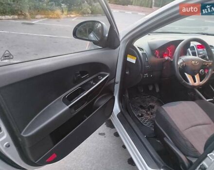 Сірий Кіа Сід, об'ємом двигуна 1.58 л та пробігом 251 тис. км за 5999 $, фото 3 на Automoto.ua