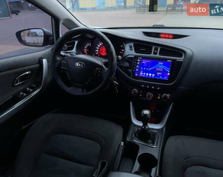 Серый Киа Сид, объемом двигателя 1.58 л и пробегом 230 тыс. км за 8800 $, фото 10 на Automoto.ua